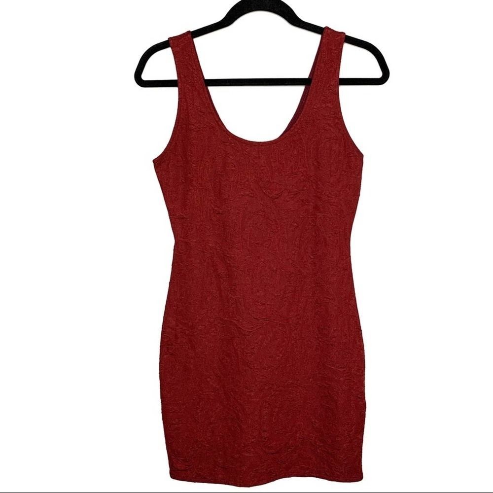Forever 21 sz M merlot textured bodycon dress